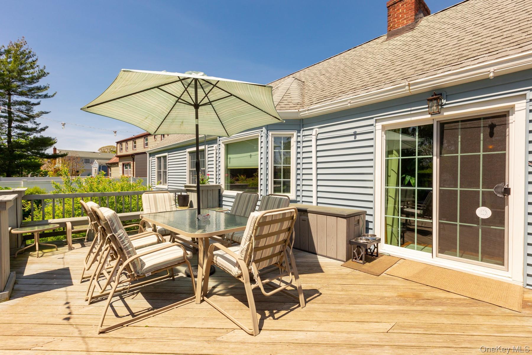 Single Family Main  Suffolk County, NY 11751, MLS-977738-26