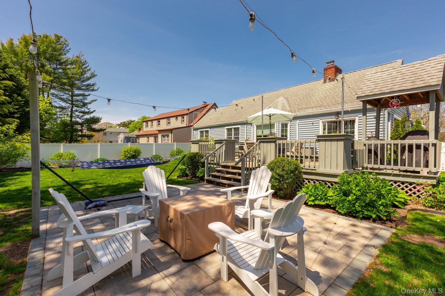 Single Family Main  Suffolk County, NY 11751, MLS-977738-29