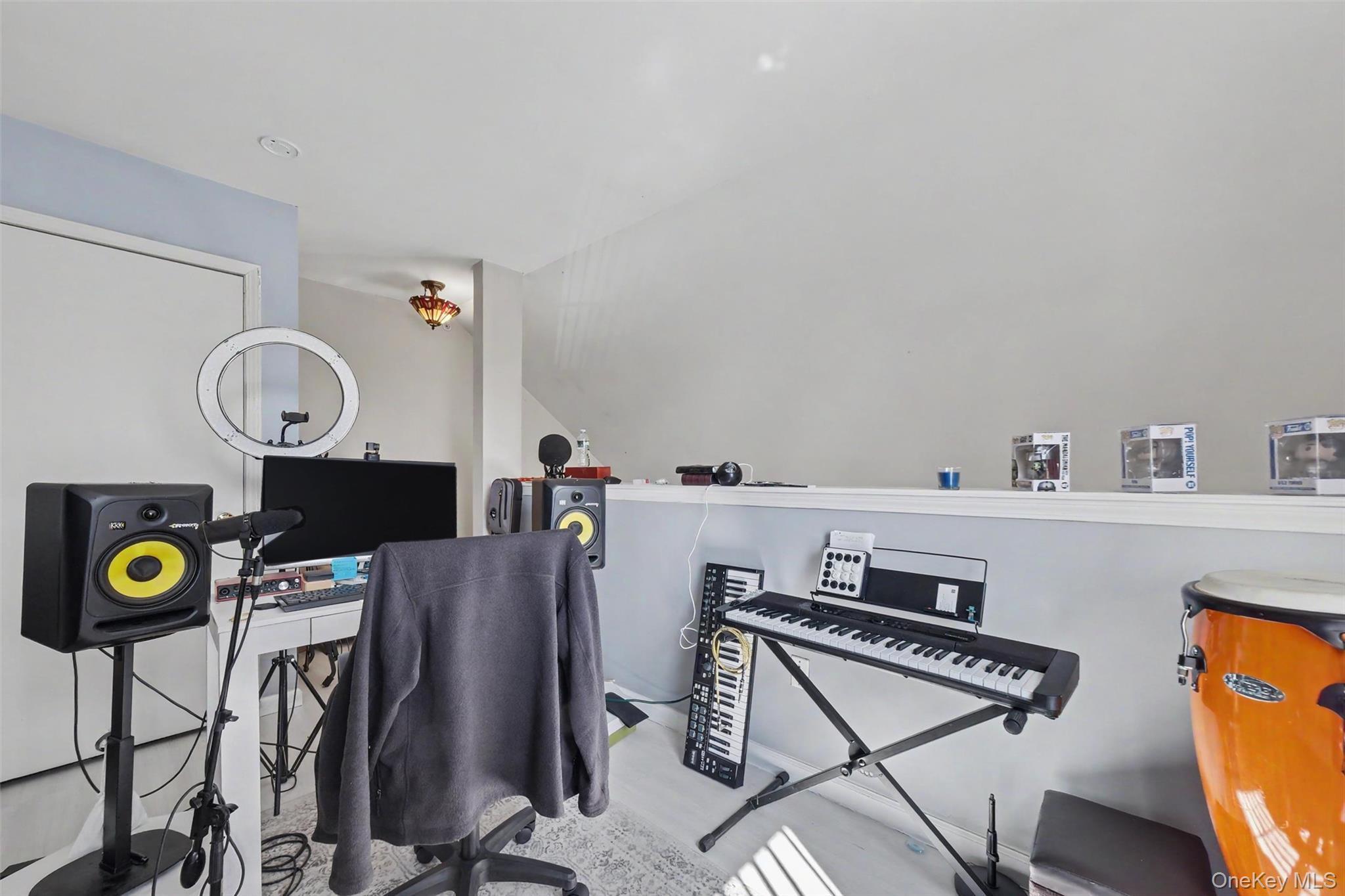 Condo Ruth  Orange County, NY 10940, MLS-977760-24