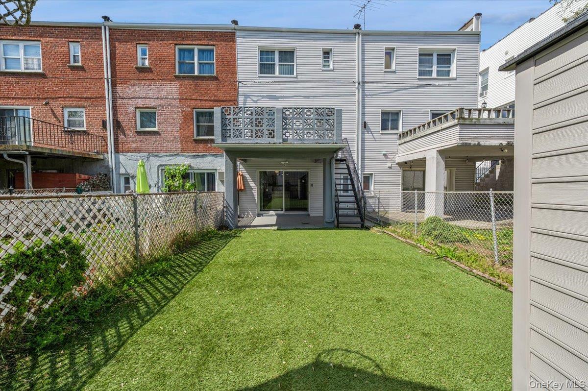 Single Family Calhoun  Bronx, NY 10465, MLS-977782-27