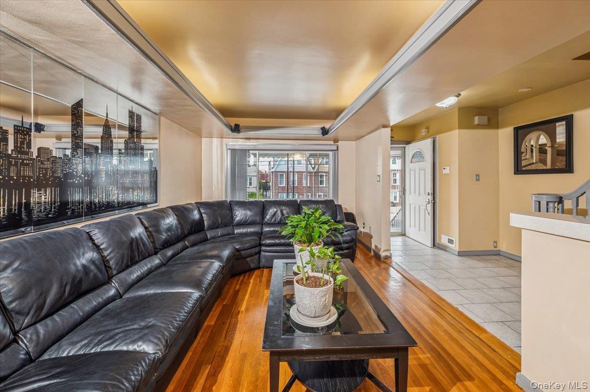 Single Family Calhoun  Bronx, NY 10465, MLS-977782-8