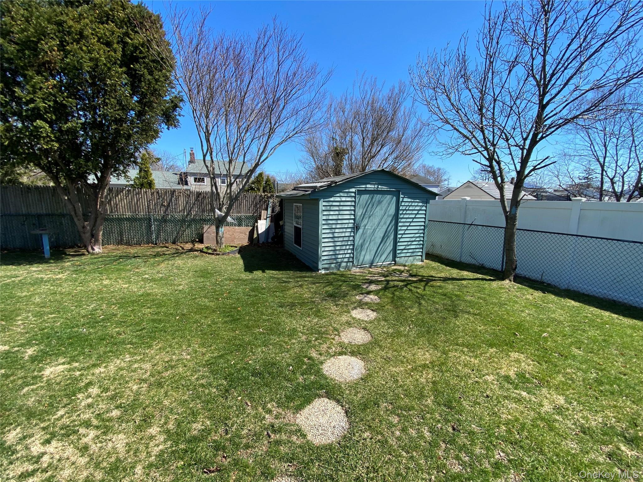 Single Family Brooklyn  Suffolk County, NY 11706, MLS-977790-21