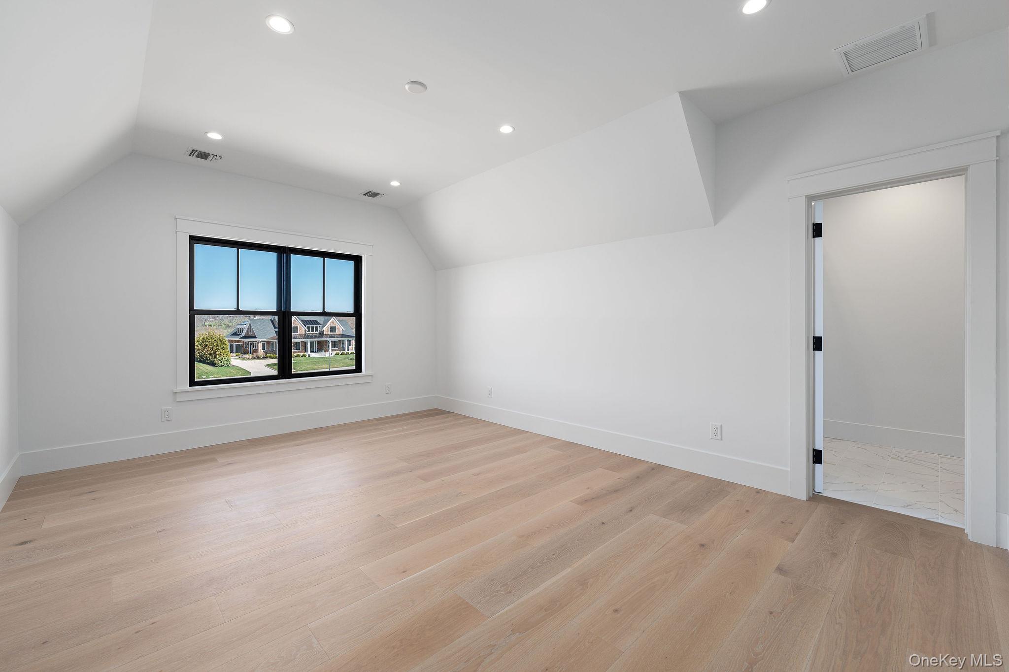 Single Family Club Drive  Suffolk County, NY 11933, MLS-977813-33