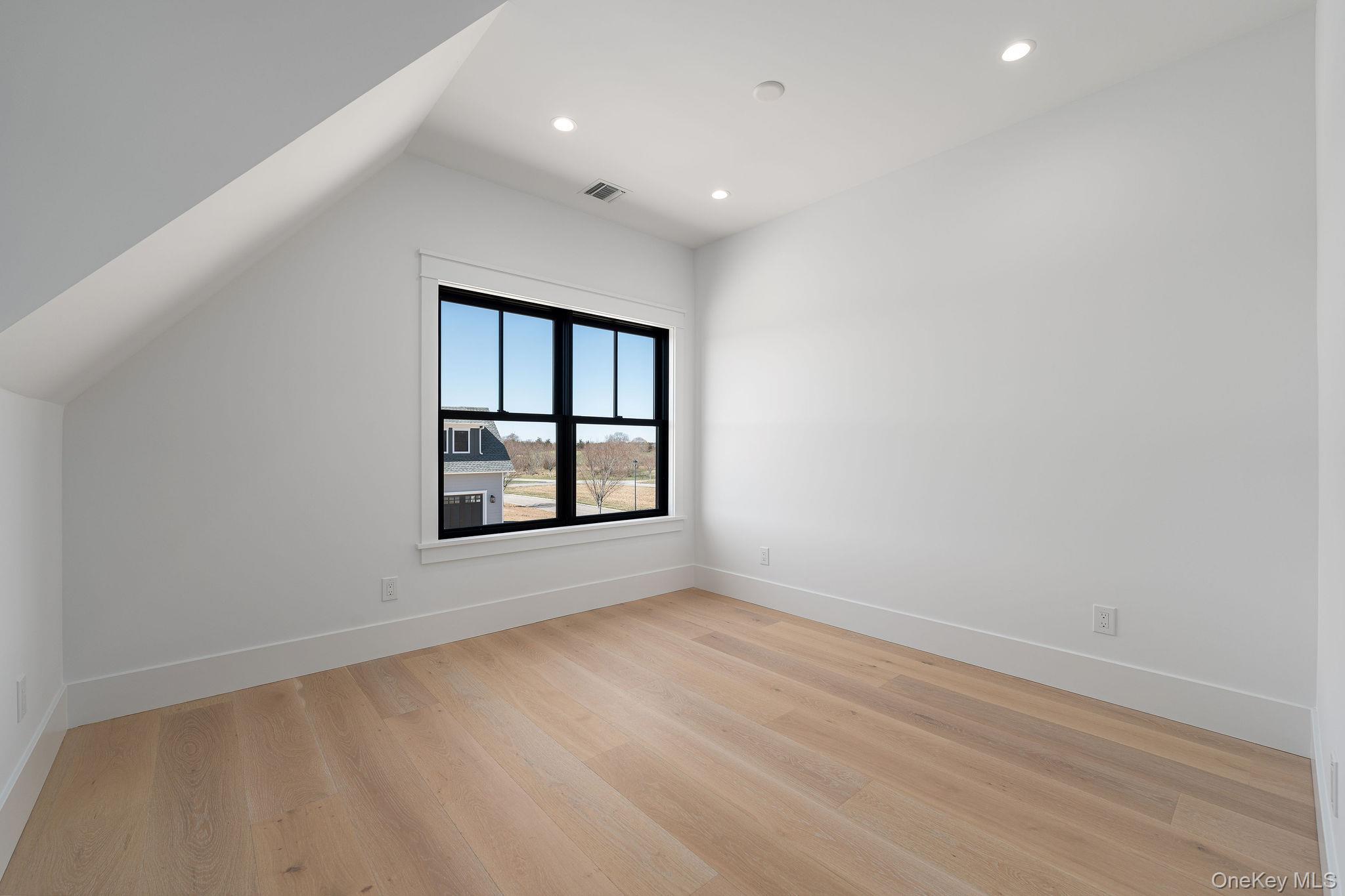 Single Family Club Drive  Suffolk County, NY 11933, MLS-977813-37