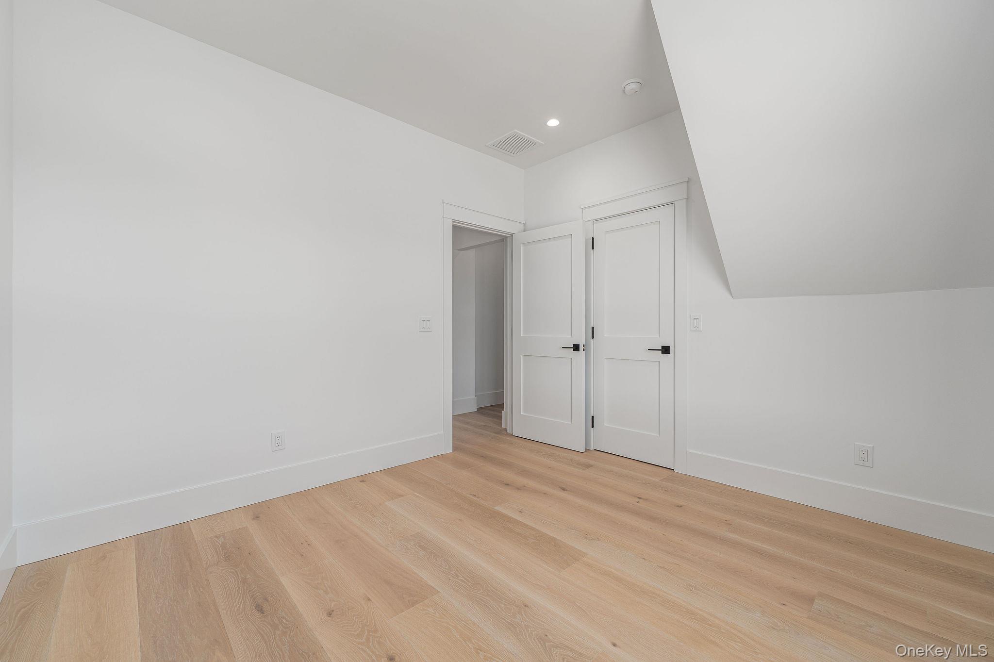 Single Family Club Drive  Suffolk County, NY 11933, MLS-977813-38