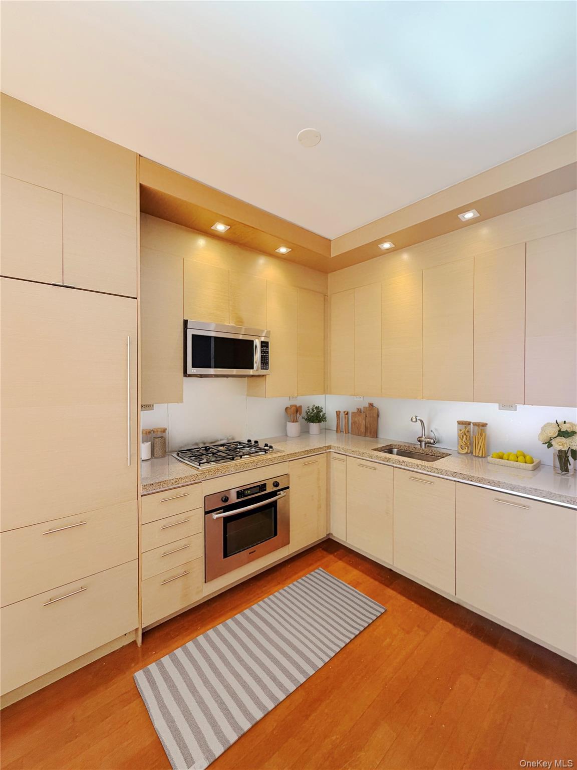 Condo Broadway  Manhattan, NY 10019, MLS-977825-12