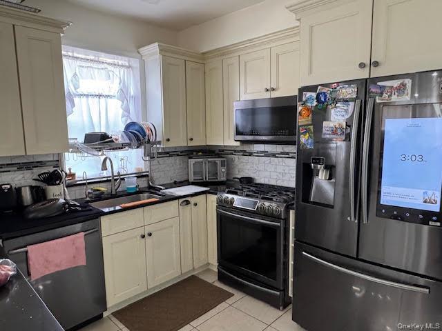 Single Family Robinson  Orange County, NY 12550, MLS-977828-9