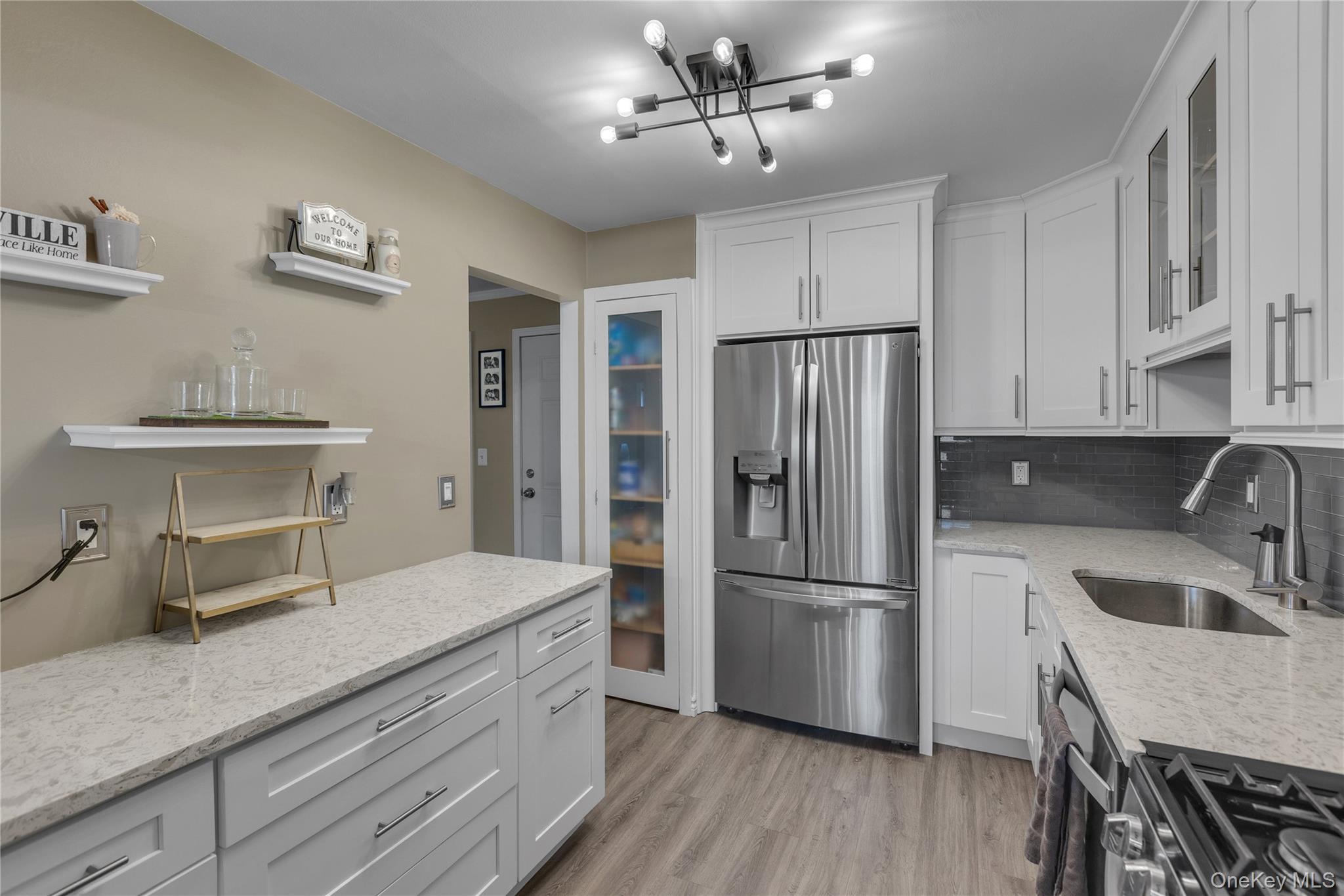 Coop Lakeland  Suffolk County, NY 11782, MLS-977832-8