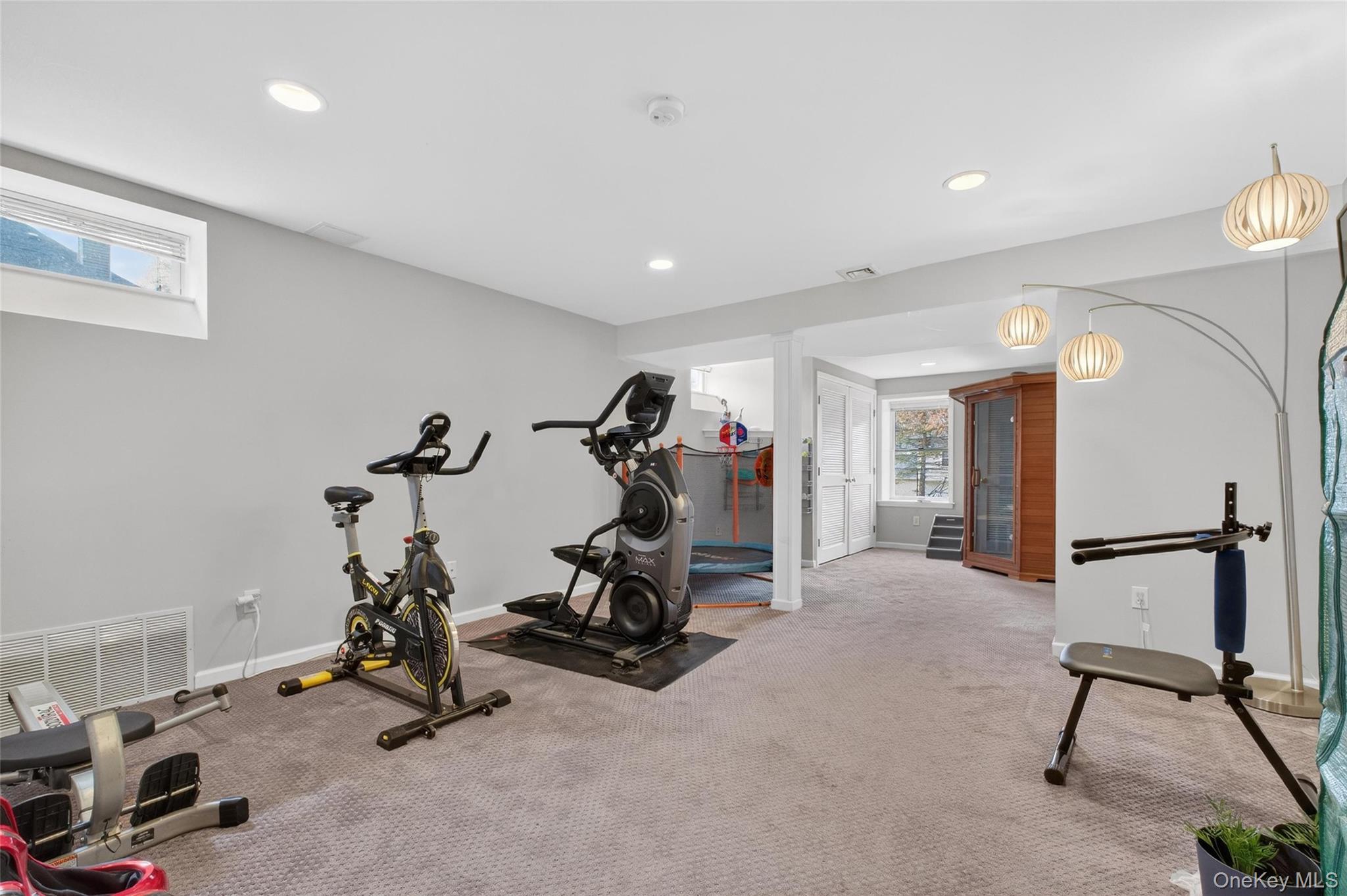 Single Family Coachlight  Dutchess County, NY 12603, MLS-977842-37