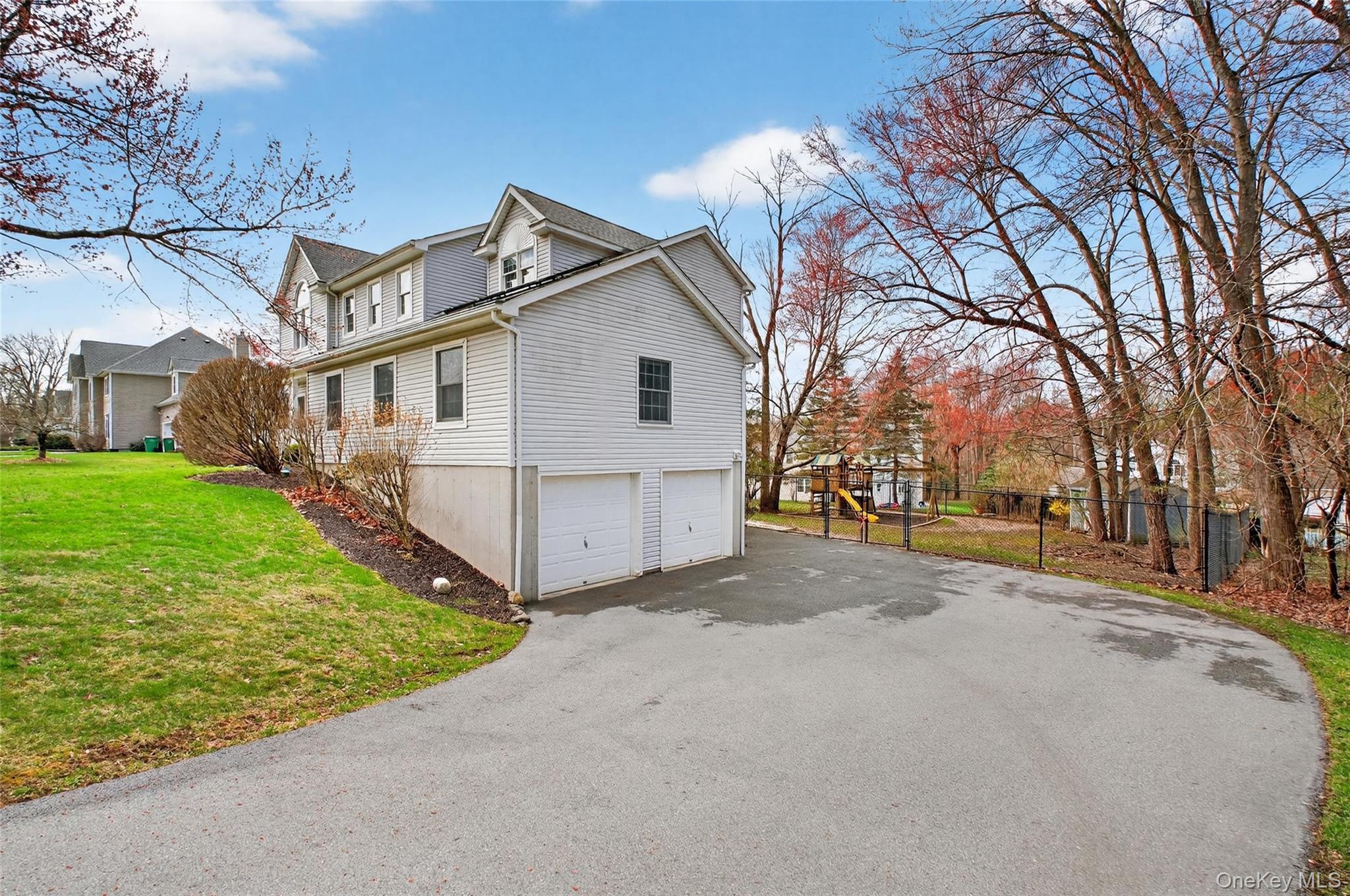 Single Family Coachlight  Dutchess County, NY 12603, MLS-977842-49