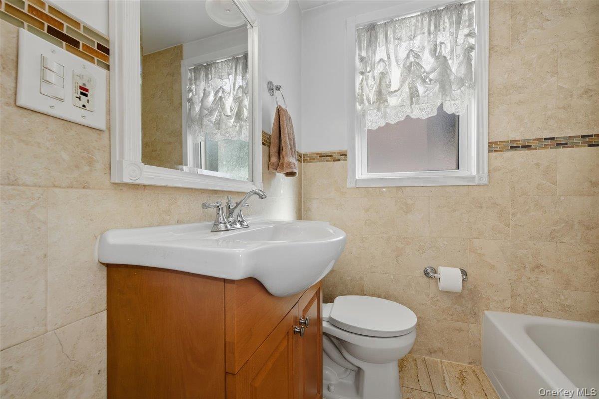Single Family 249th Street Queens, NY 11426, MLS-977855-14