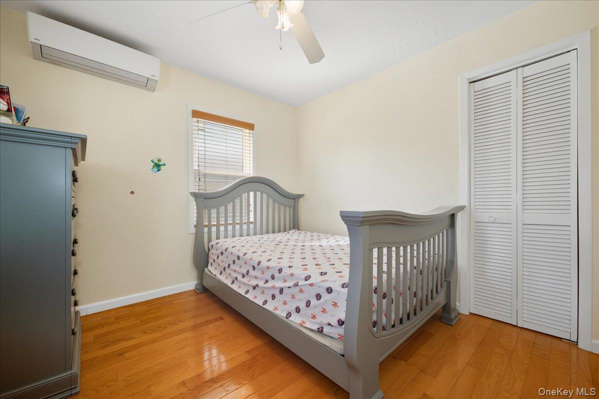 Single Family 249th Street Queens, NY 11426, MLS-977855-17