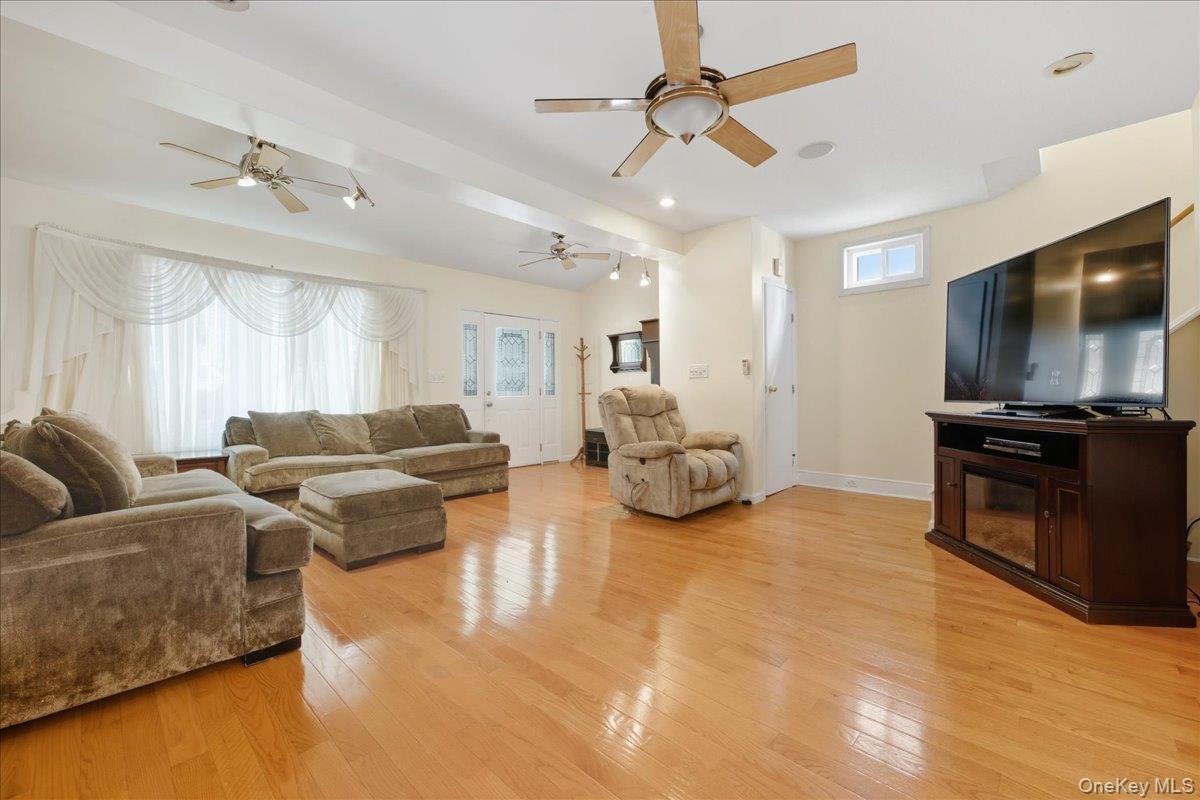 Single Family 249th Street Queens, NY 11426, MLS-977855-2