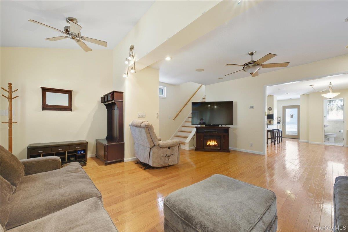 Single Family 249th Street Queens, NY 11426, MLS-977855-4