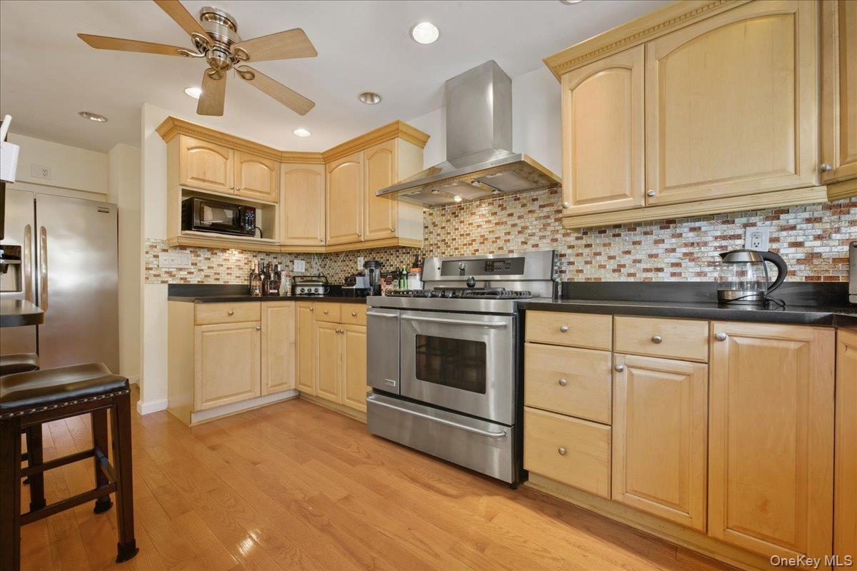 Single Family 249th Street Queens, NY 11426, MLS-977855-9