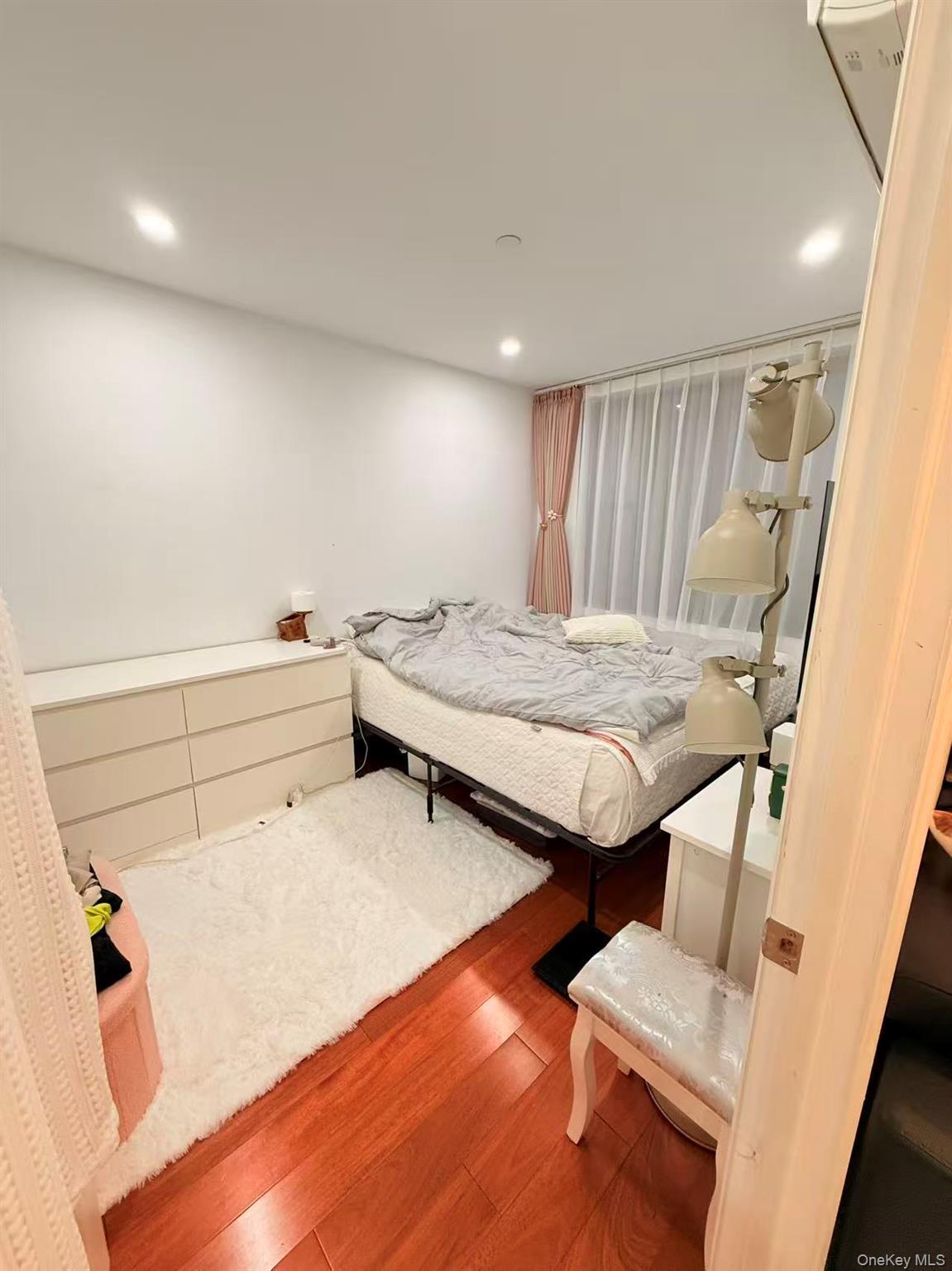 Condo 35th  Queens, NY 11354, MLS-977870-5