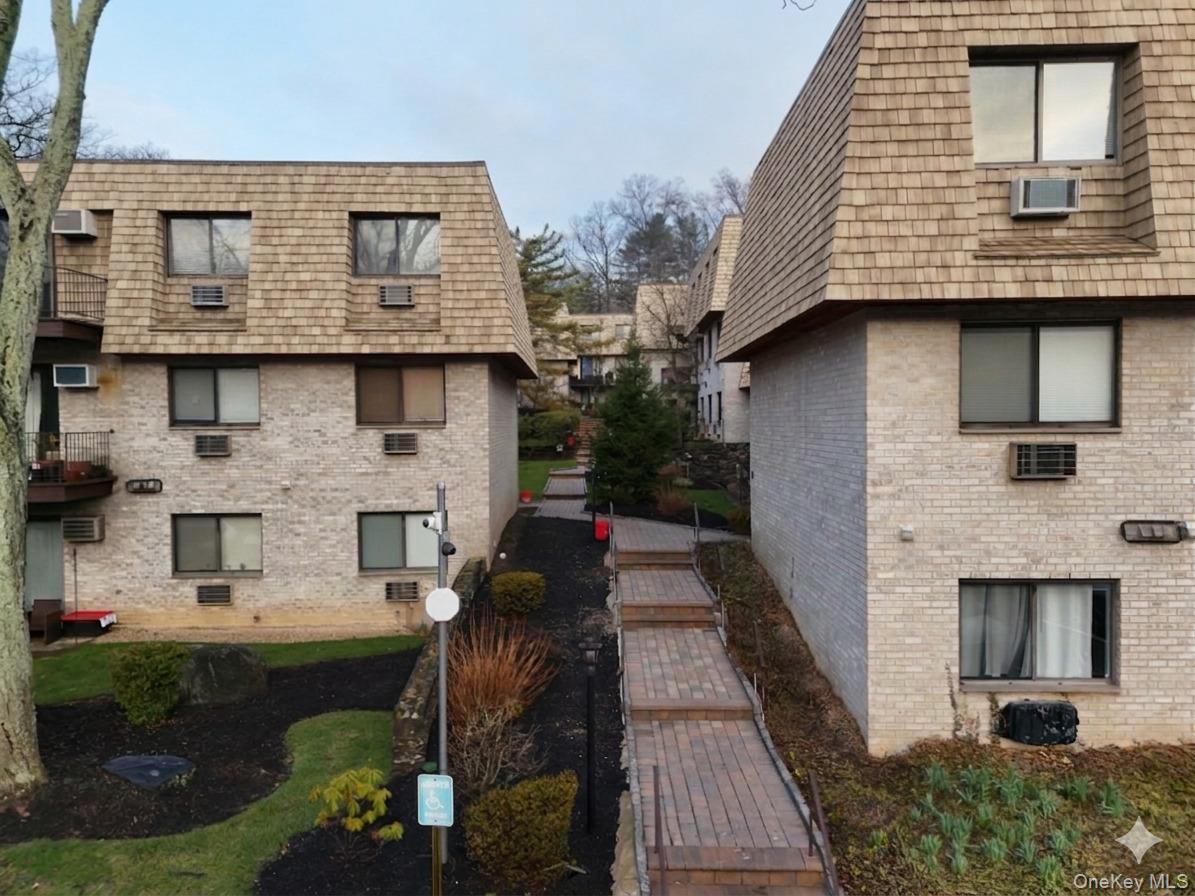 Condo Central Park Westchester County, NY 10583, MLS-977878-26