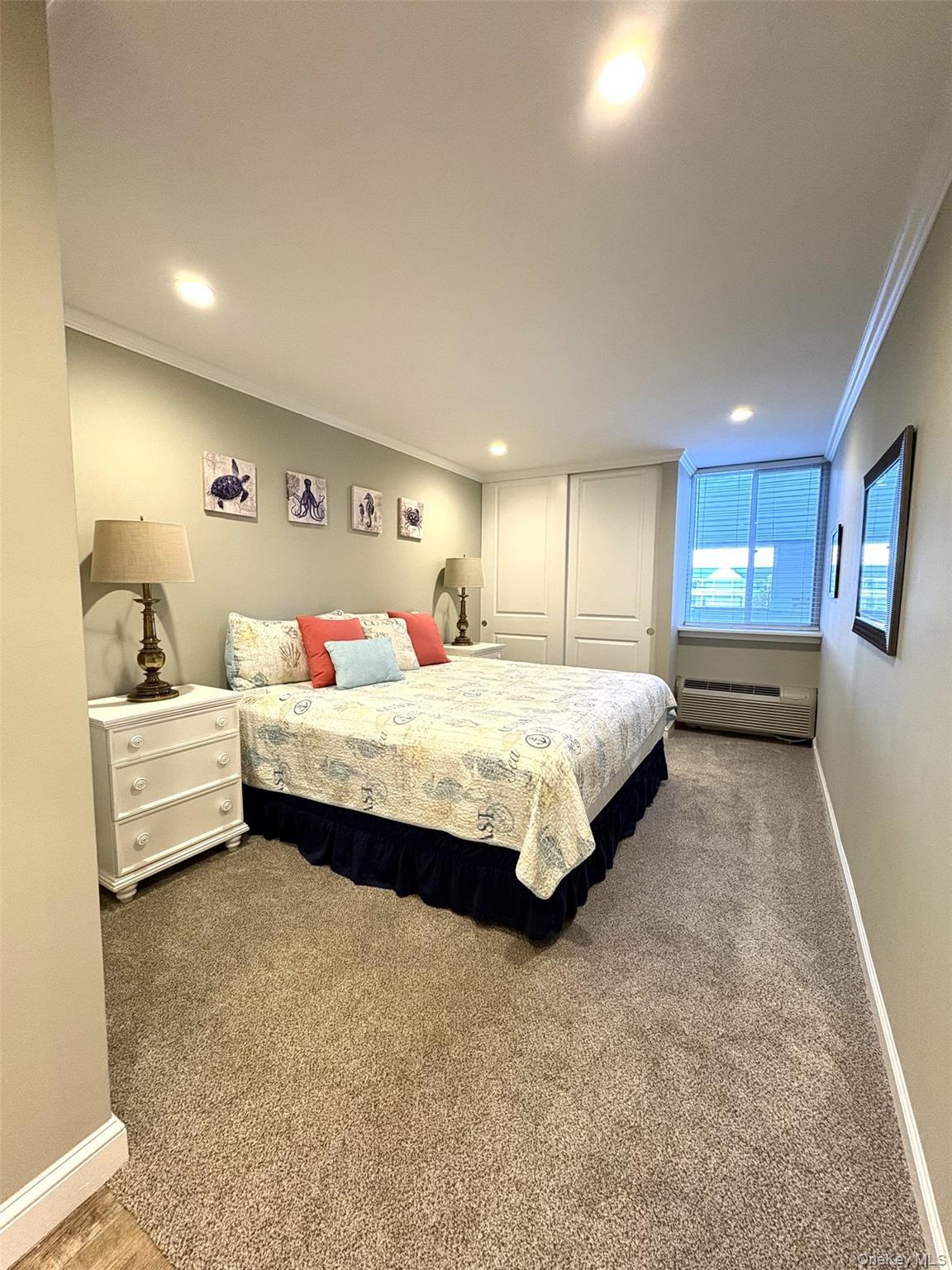 Condo Dune  Suffolk County, NY 11978, MLS-977896-11