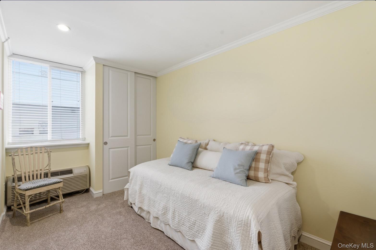 Condo Dune  Suffolk County, NY 11978, MLS-977896-17