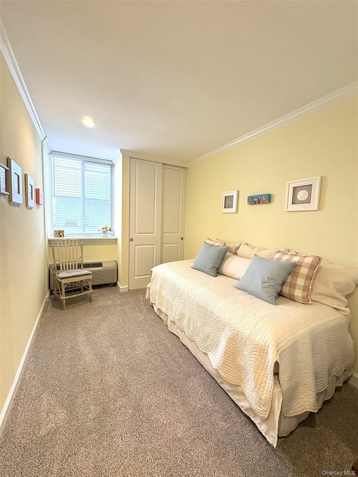 Condo Dune  Suffolk County, NY 11978, MLS-977896-18