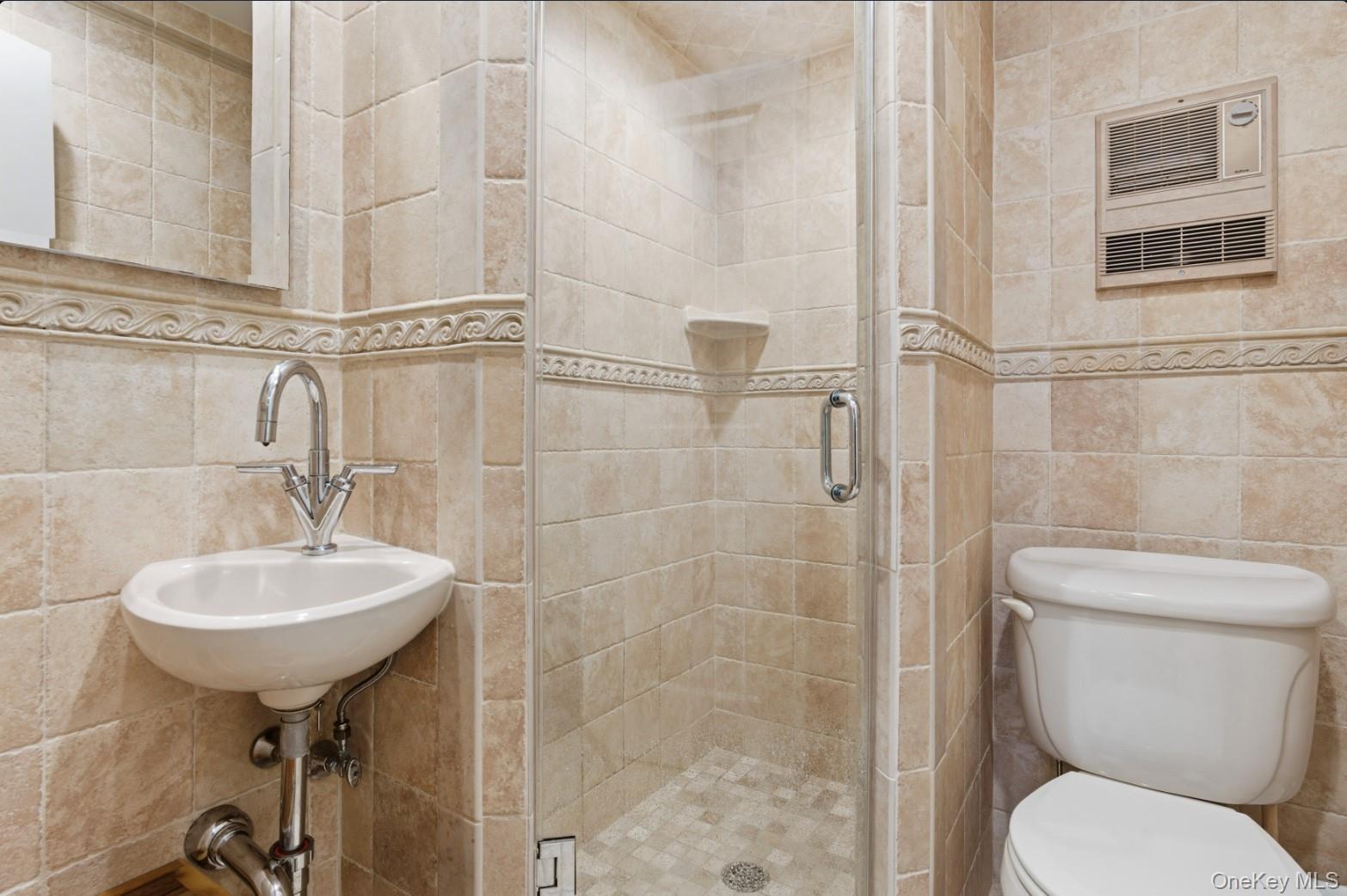 Condo Dune  Suffolk County, NY 11978, MLS-977896-19