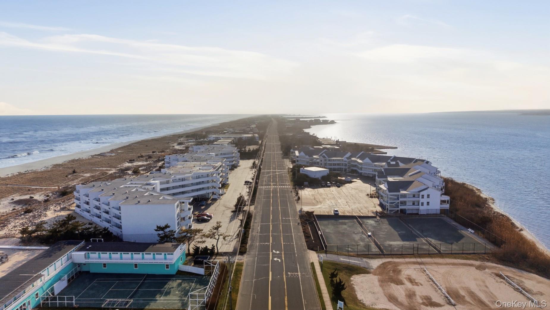 Condo Dune  Suffolk County, NY 11978, MLS-977896-22