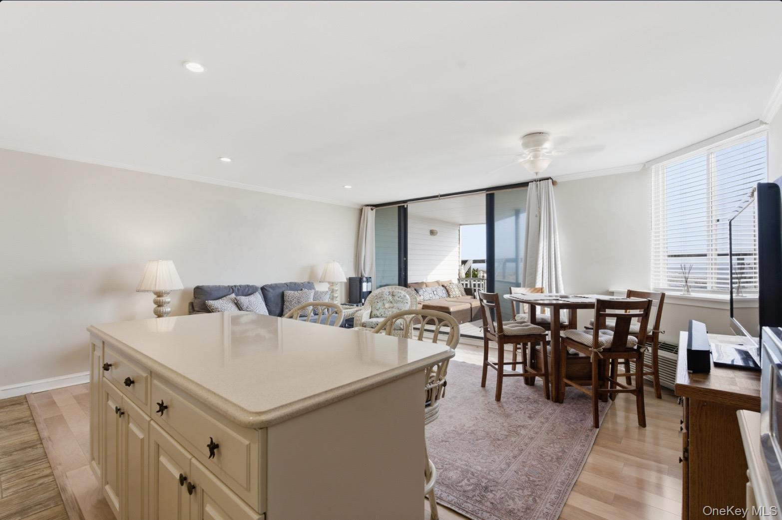 Condo Dune  Suffolk County, NY 11978, MLS-977896-5