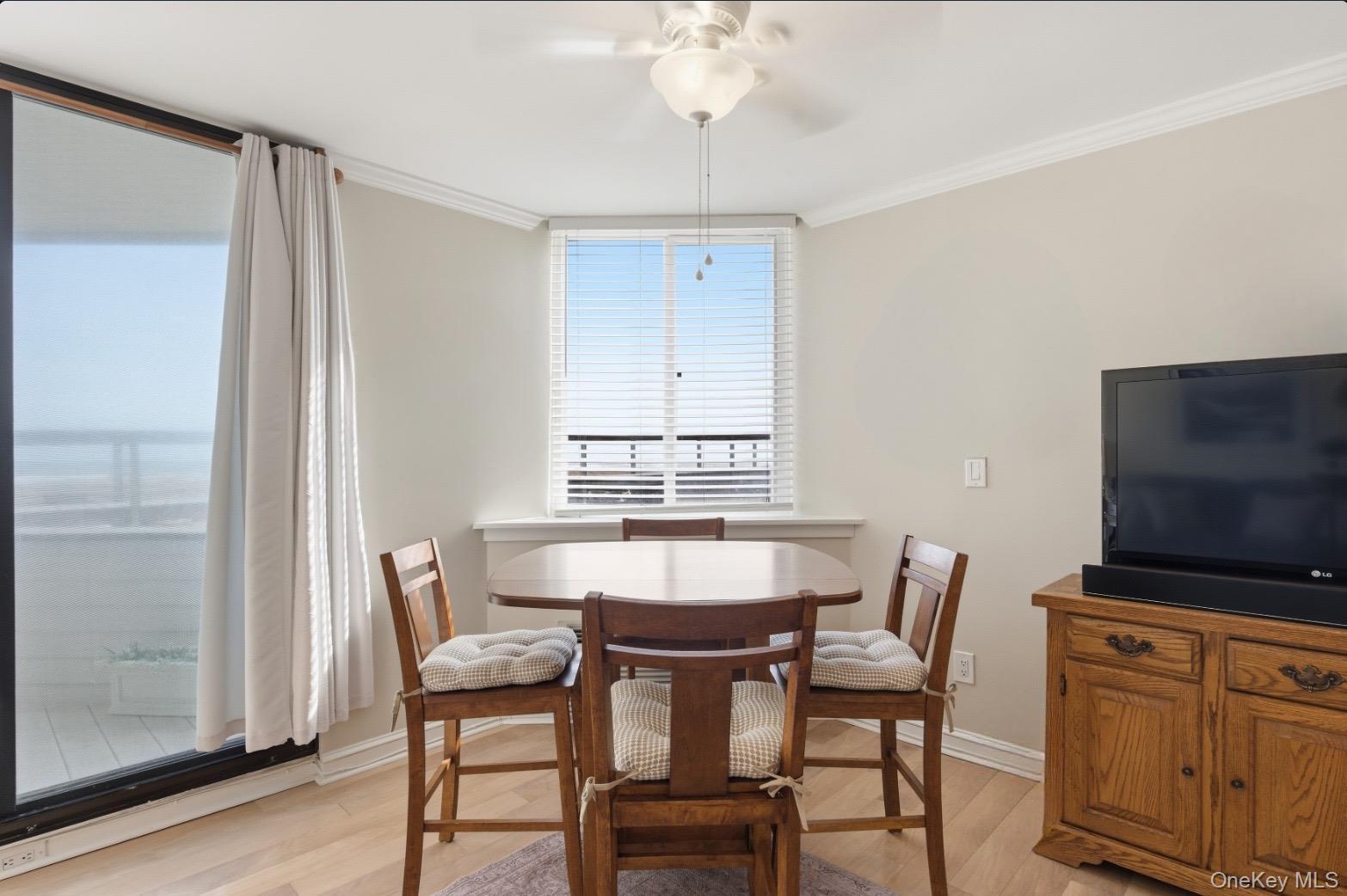 Condo Dune  Suffolk County, NY 11978, MLS-977896-7