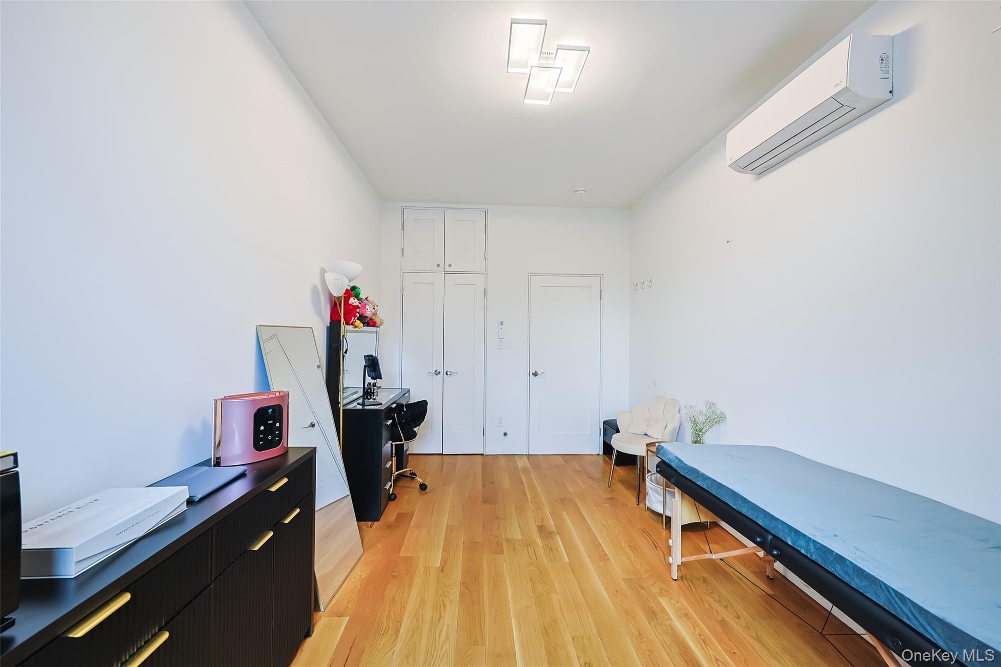 Single Family 114 Streets Queens, NY 11356, MLS-977904-8