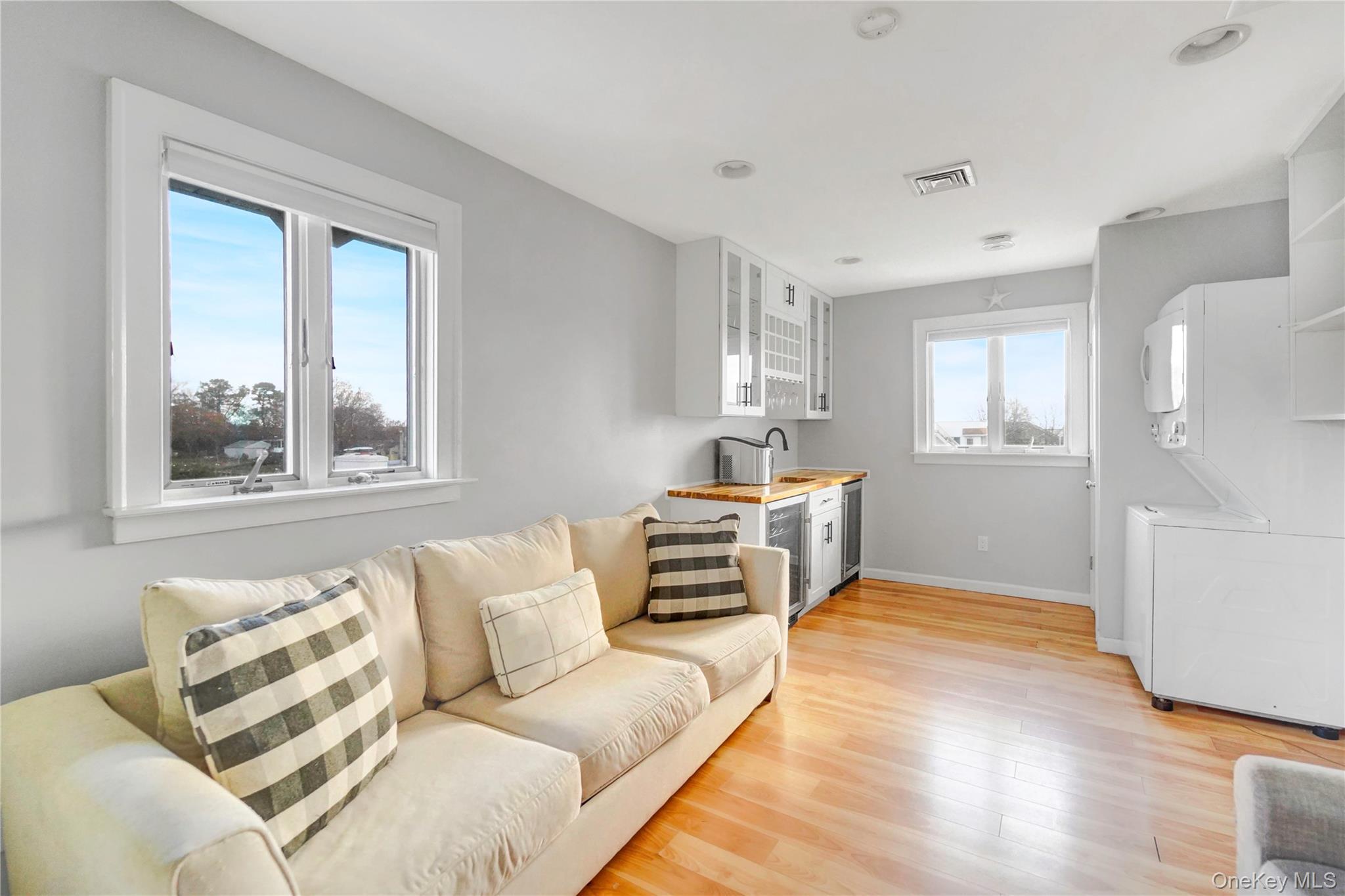Single Family Marlin Road Suffolk County, NY 11942, MLS-977905-10