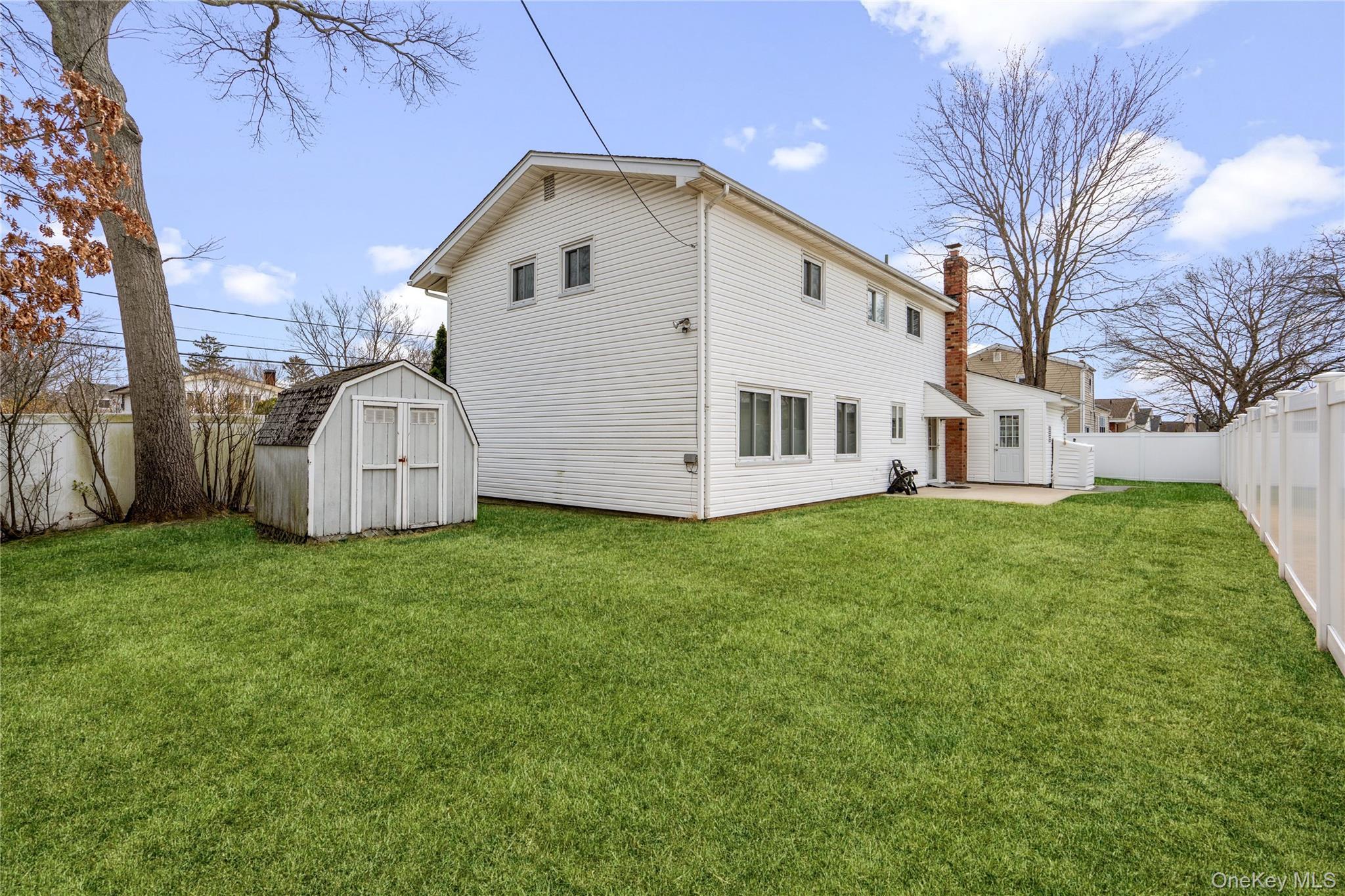 Single Family 18th  Suffolk County, NY 11729, MLS-977906-27