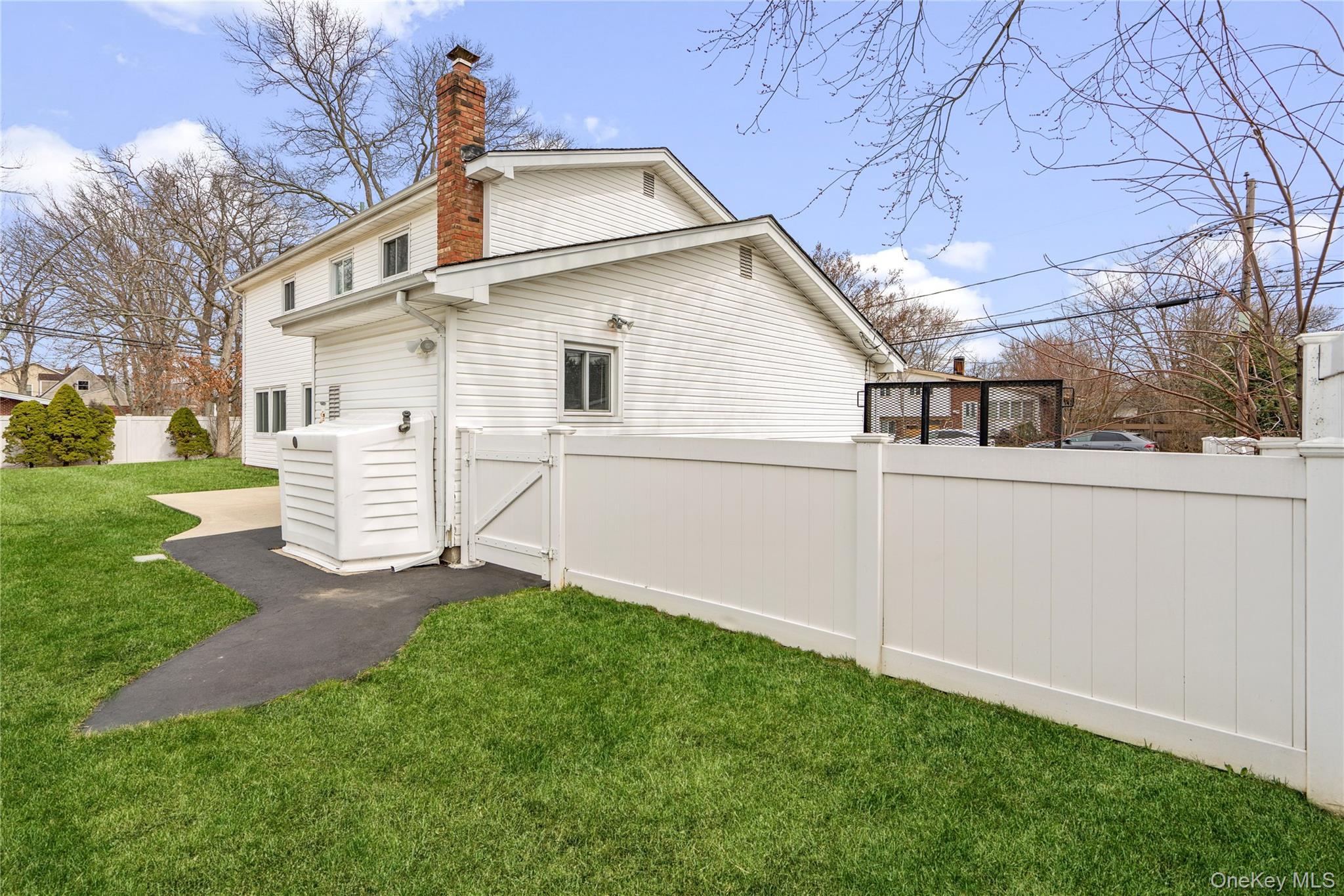 Single Family 18th  Suffolk County, NY 11729, MLS-977906-28