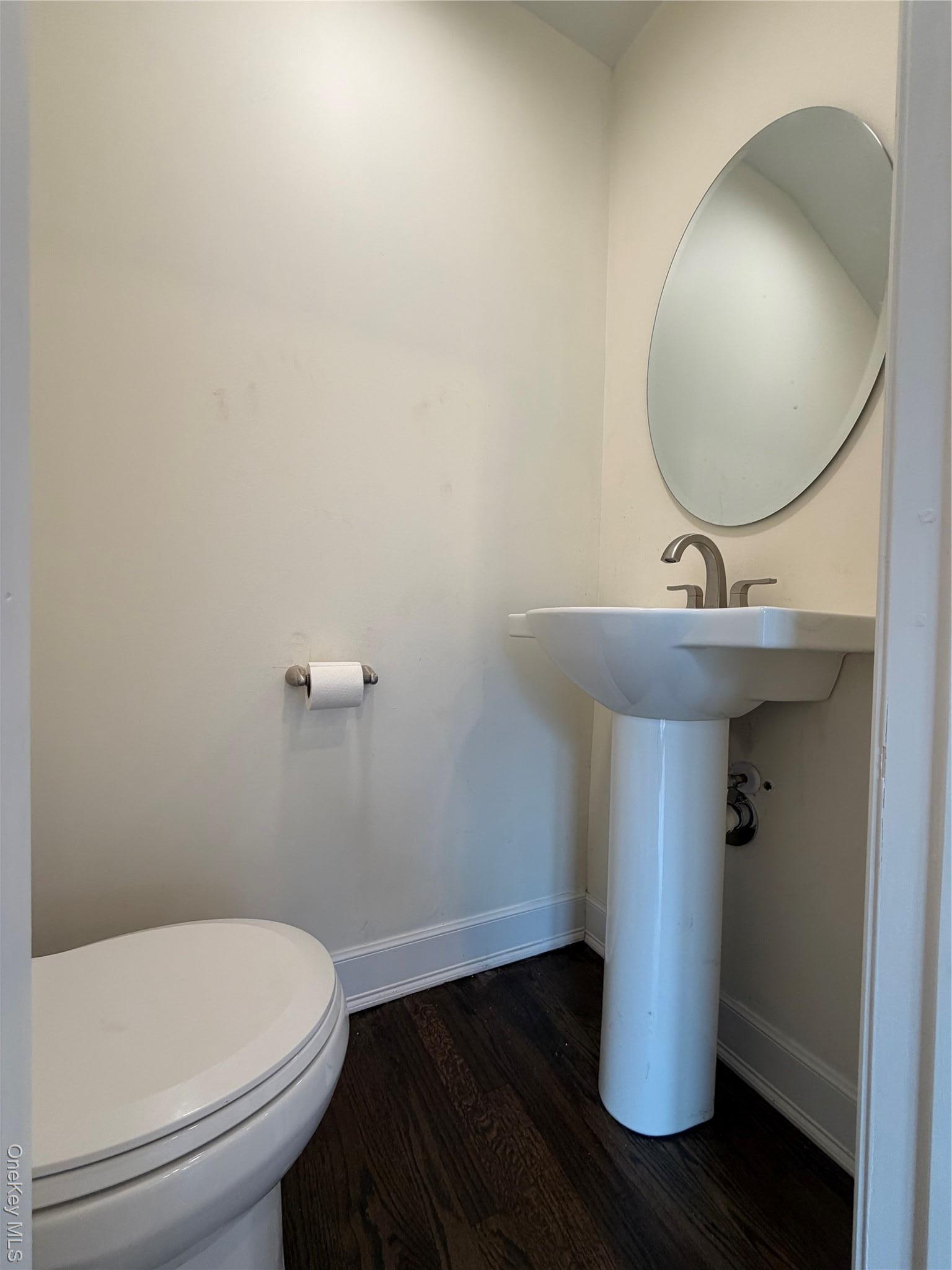 Single Family Lincoln  Suffolk County, NY 11769, MLS-977908-10