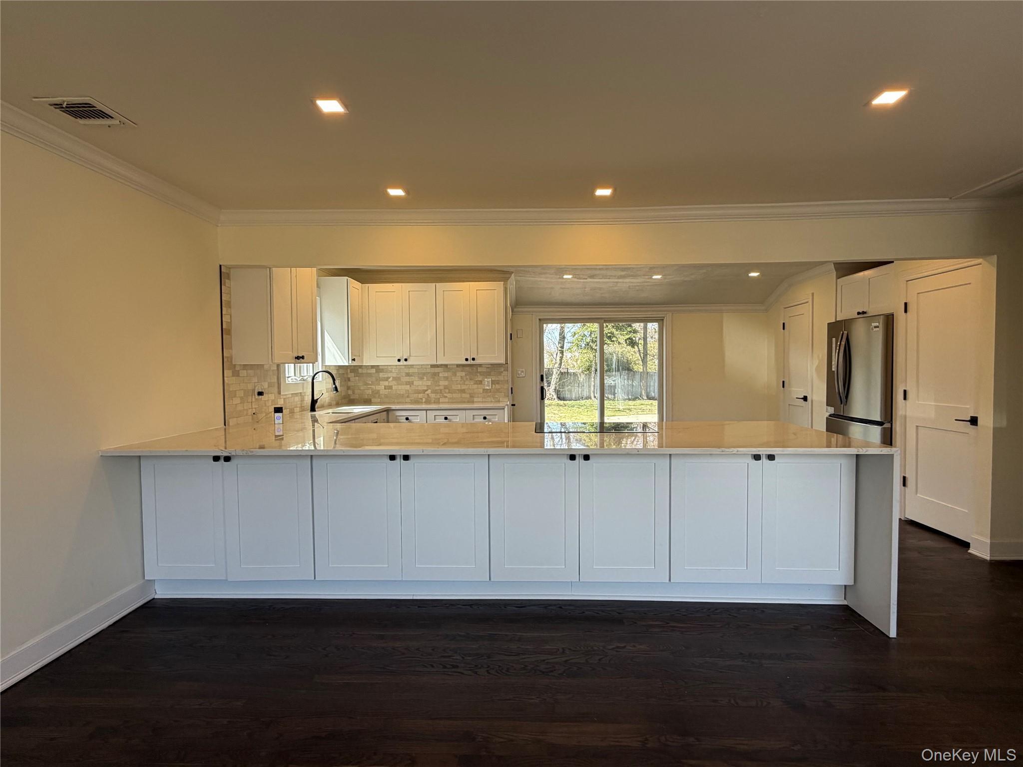 Single Family Lincoln  Suffolk County, NY 11769, MLS-977908-4