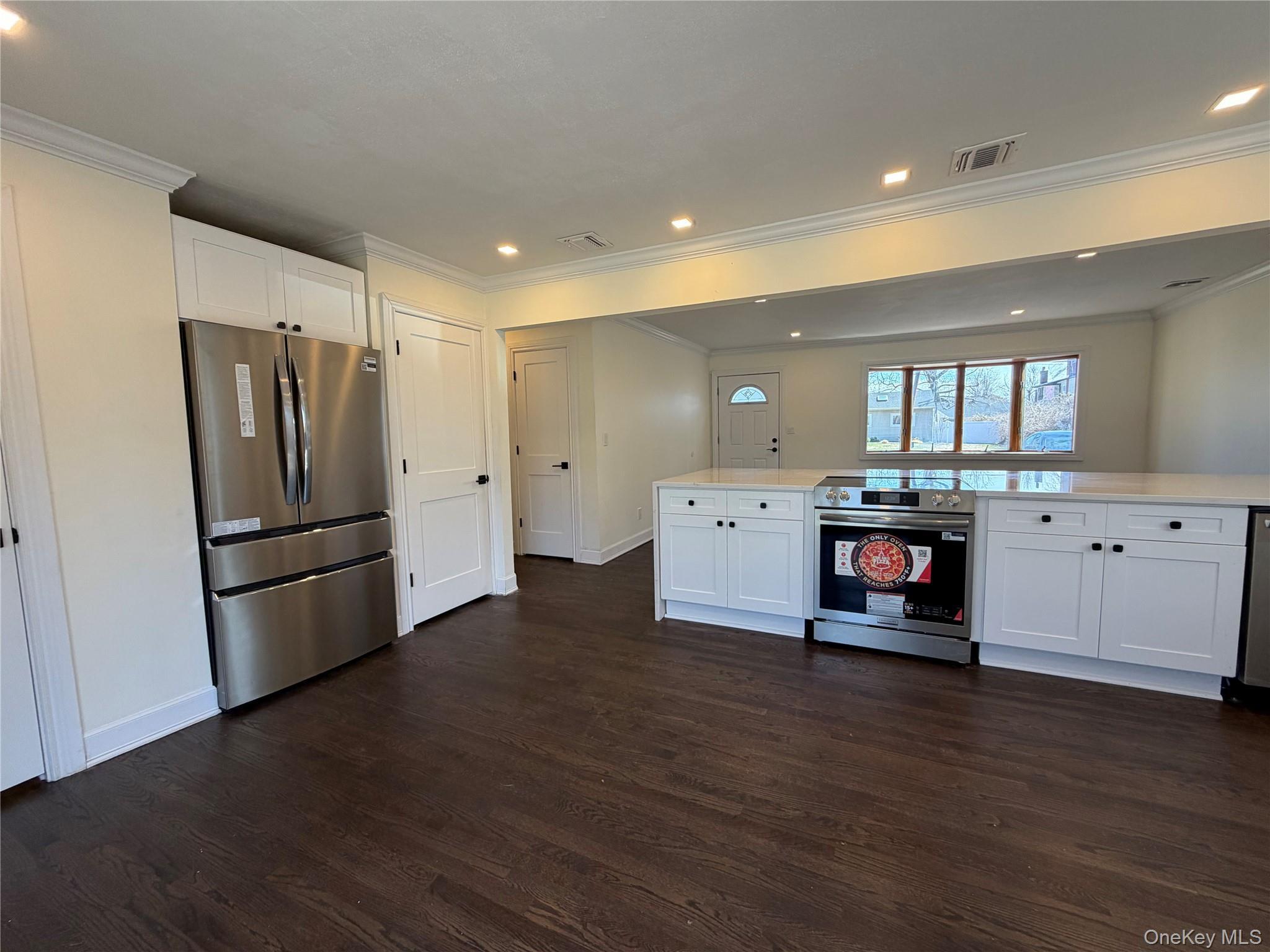 Single Family Lincoln  Suffolk County, NY 11769, MLS-977908-5