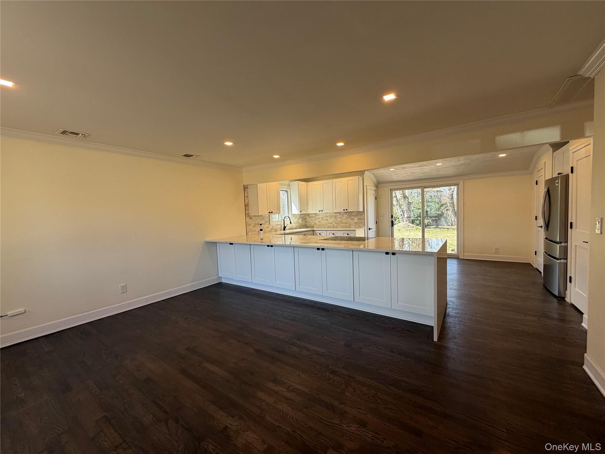 Single Family Lincoln  Suffolk County, NY 11769, MLS-977908-6