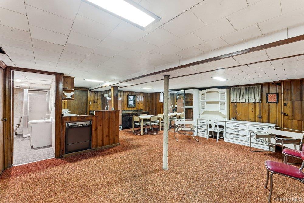 Single Family Woodlawn  Nassau County, NY 11581, MLS-977910-12