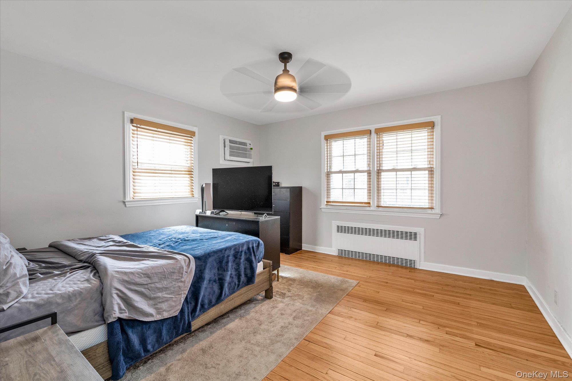 Single Family Wales  Nassau County, NY 11510, MLS-977957-10
