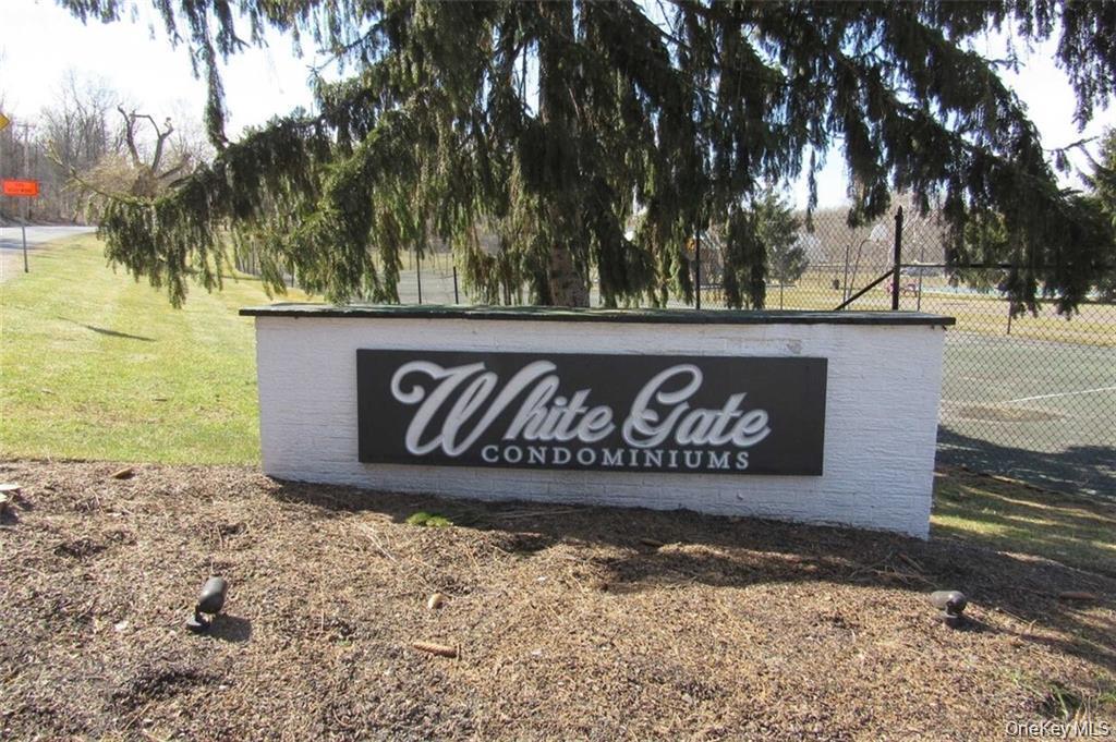 Condo White Gate  Dutchess County, NY 12590, MLS-977969-15