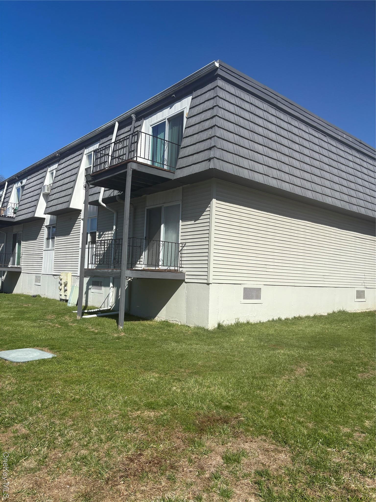 Condo White Gate Dutchess County, NY 12590, MLS-977969-3