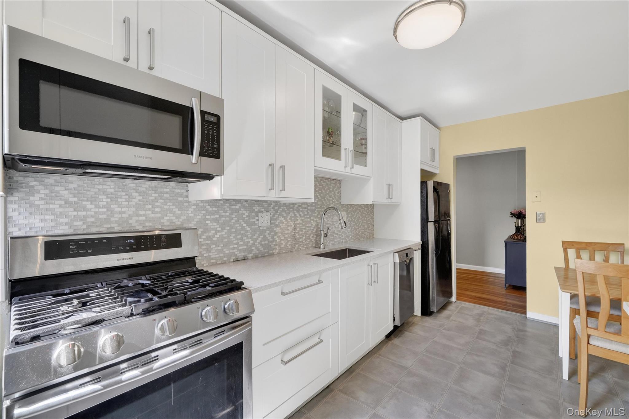 Coop Windsor Westchester County, NY 10601, MLS-977982-12