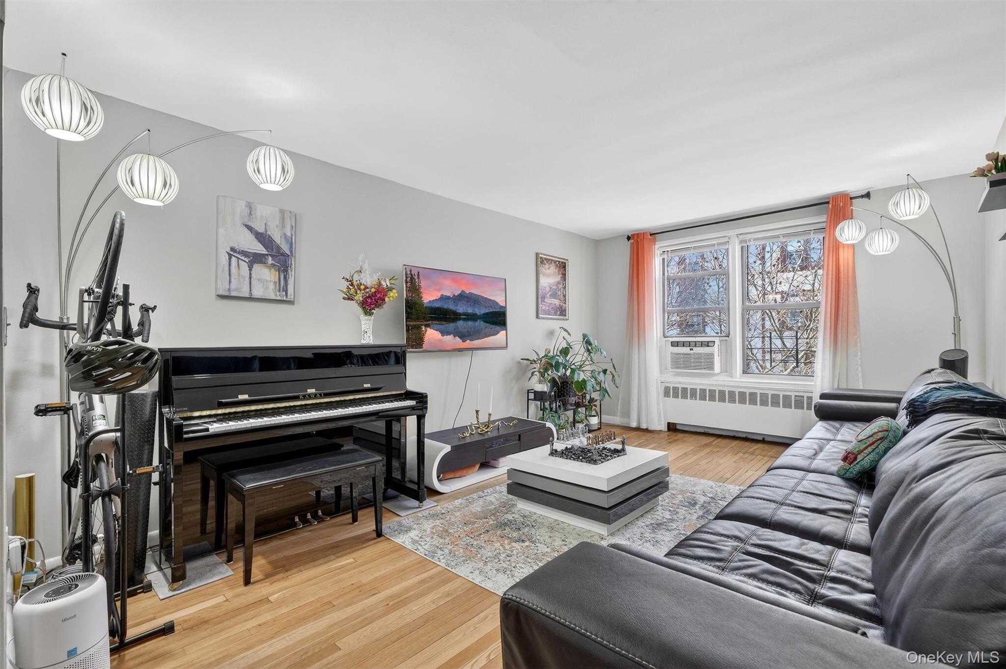 Coop Windsor Westchester County, NY 10601, MLS-977982-18