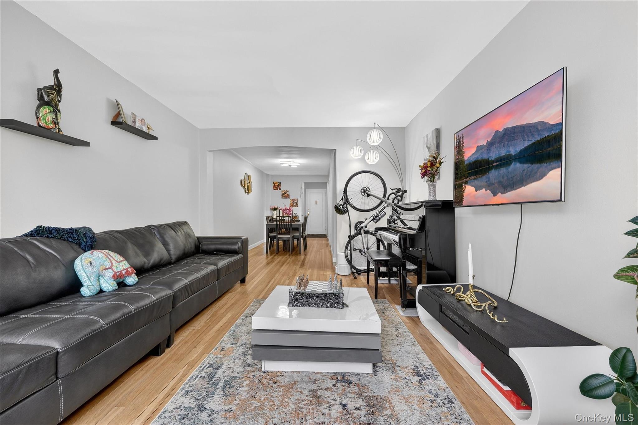 Coop Windsor Westchester County, NY 10601, MLS-977982-21