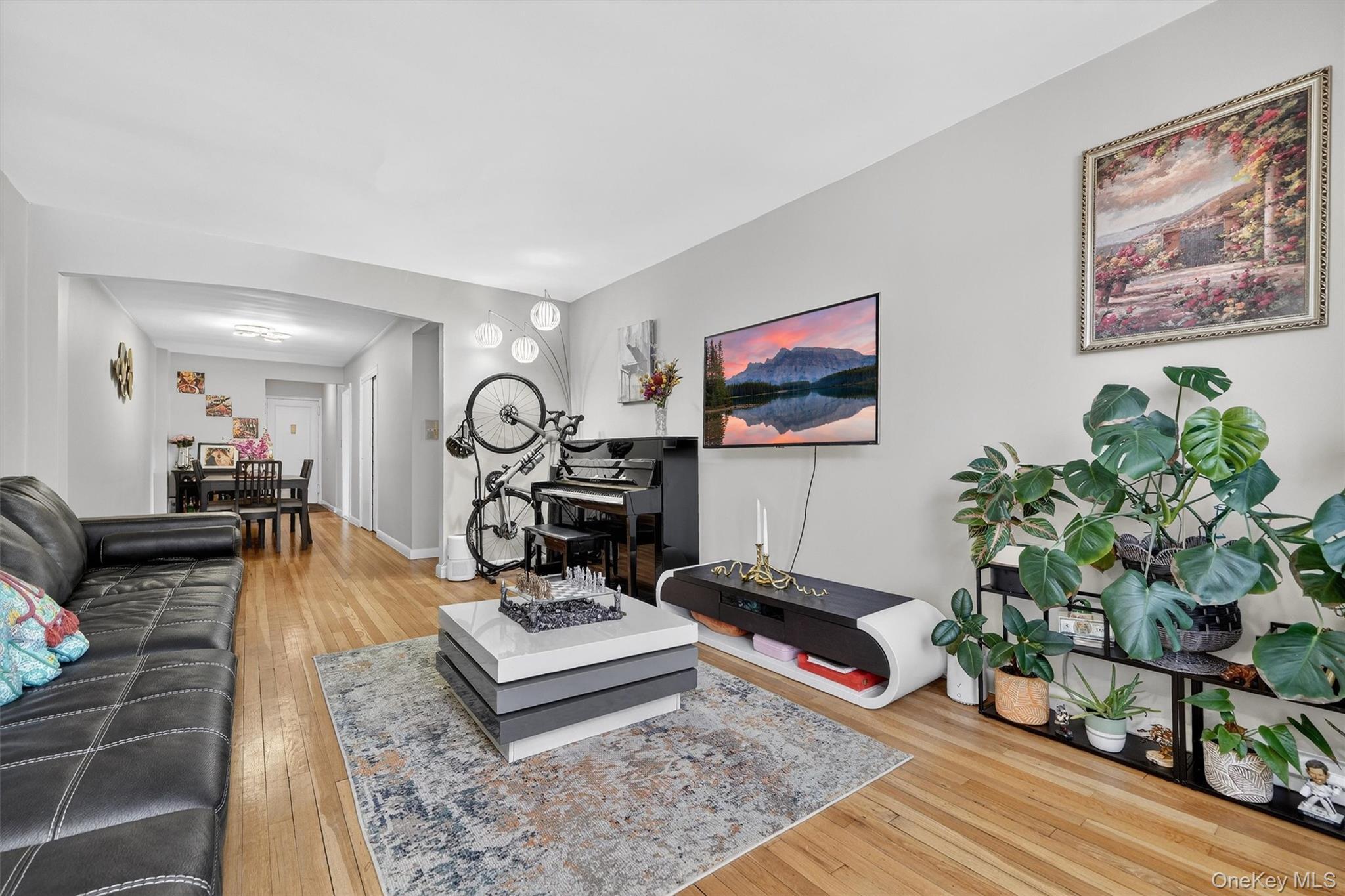 Coop Windsor Westchester County, NY 10601, MLS-977982-23