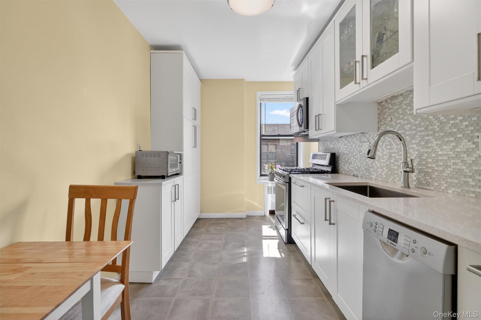 Coop Windsor Westchester County, NY 10601, MLS-977982-9