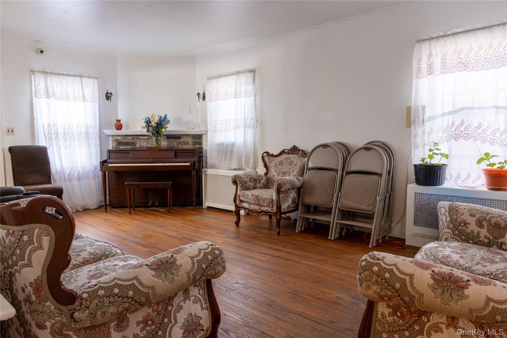 Single Family 118th  Queens, NY 11411, MLS-977983-8