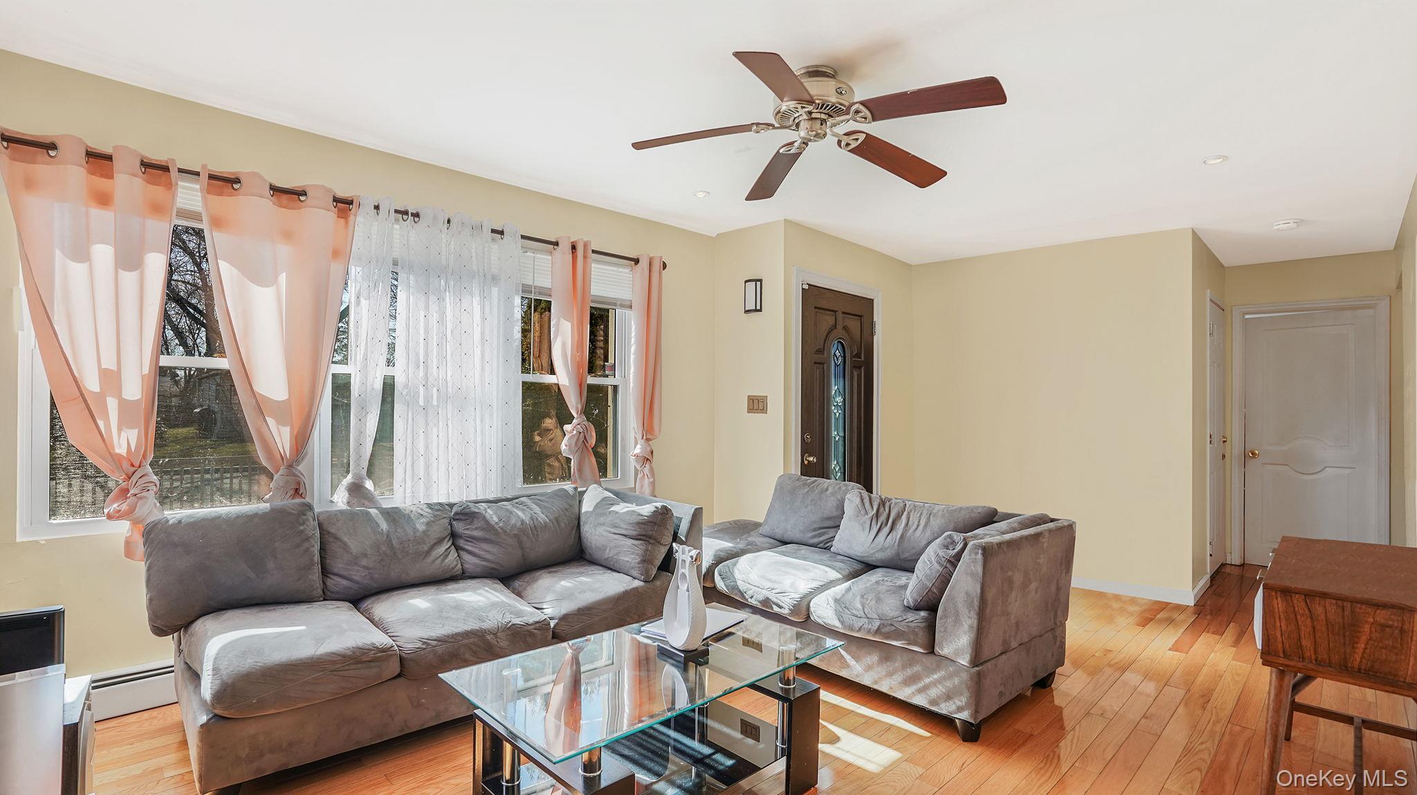 Single Family Somerset  Suffolk County, NY 11701, MLS-977990-12