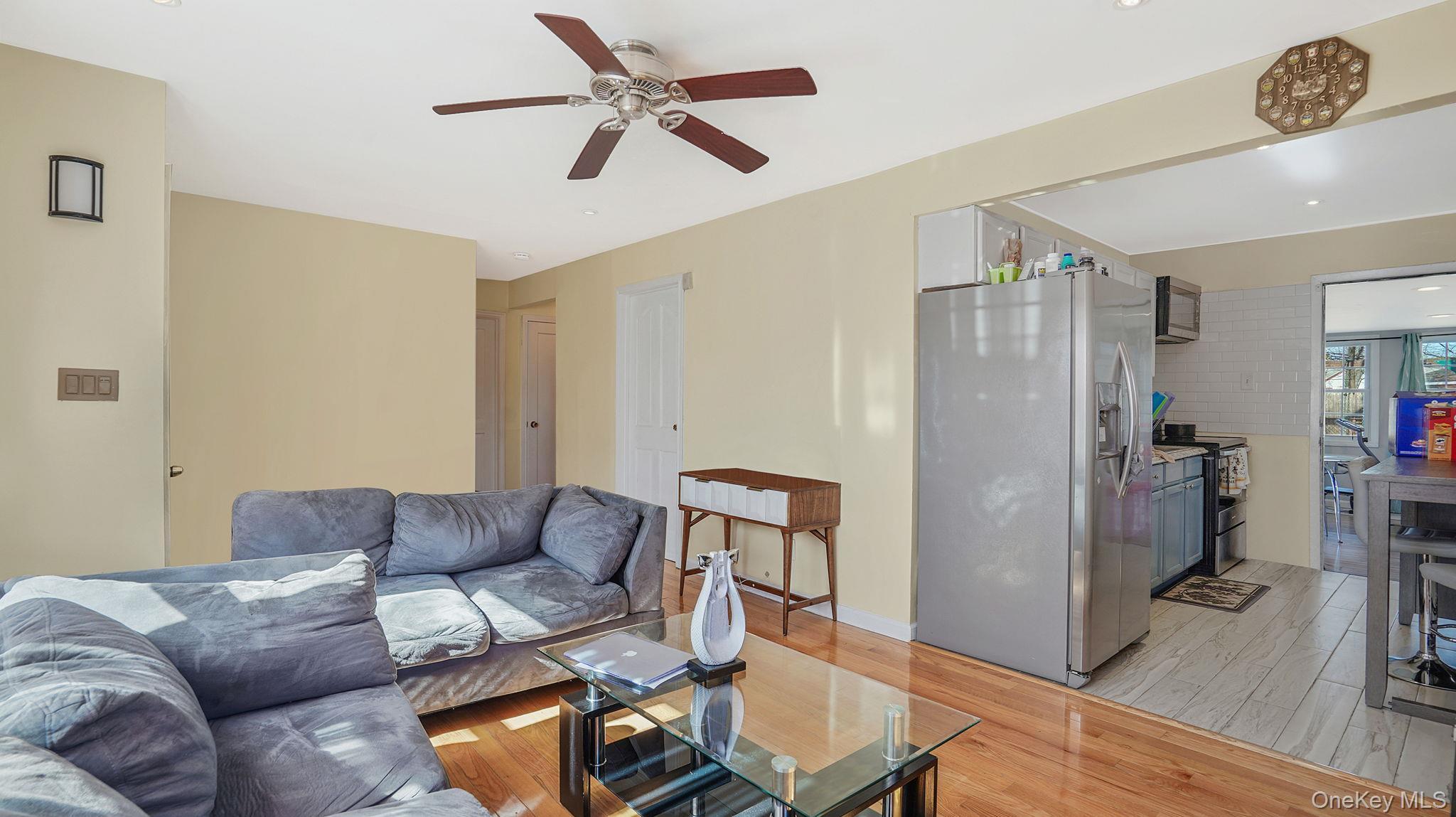 Single Family Somerset  Suffolk County, NY 11701, MLS-977990-13