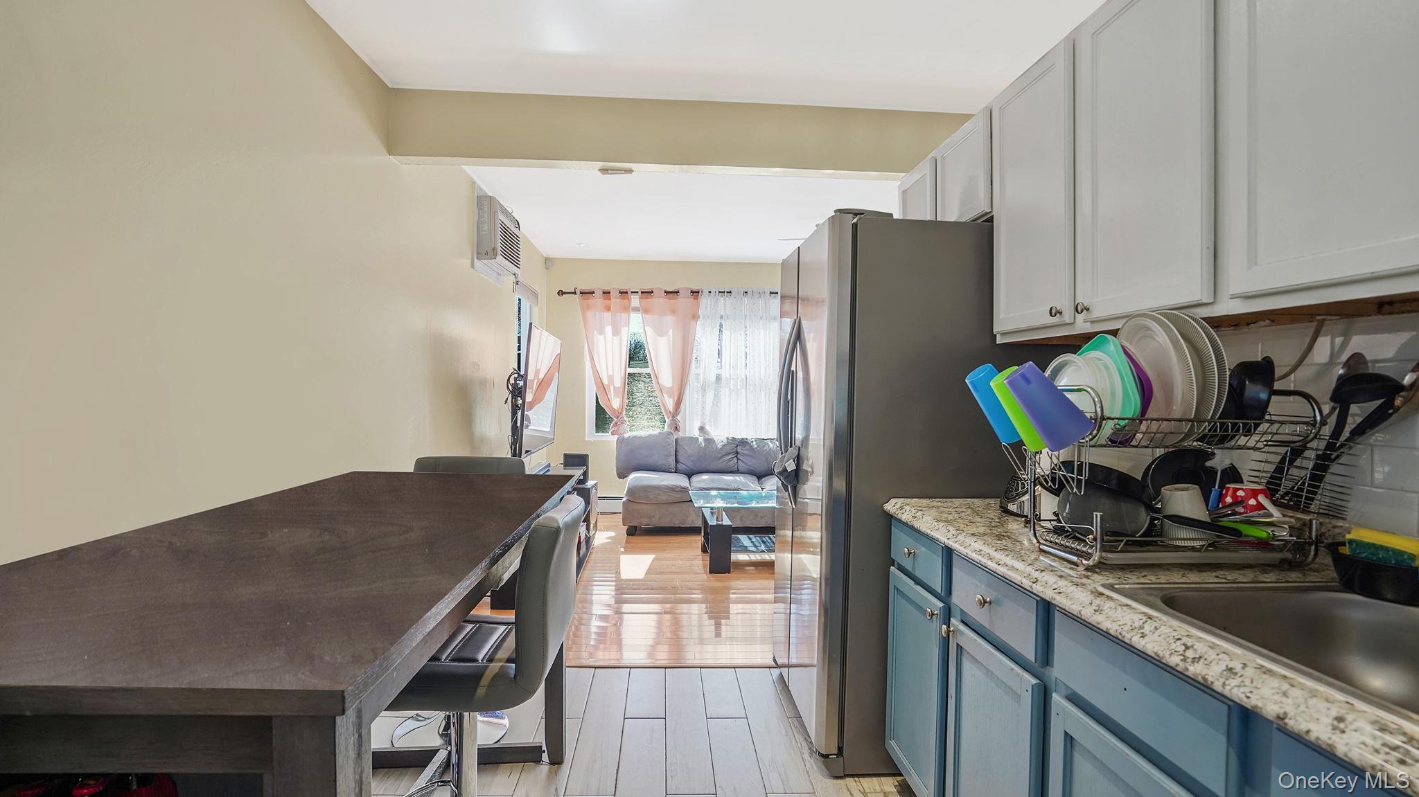 Single Family Somerset  Suffolk County, NY 11701, MLS-977990-15