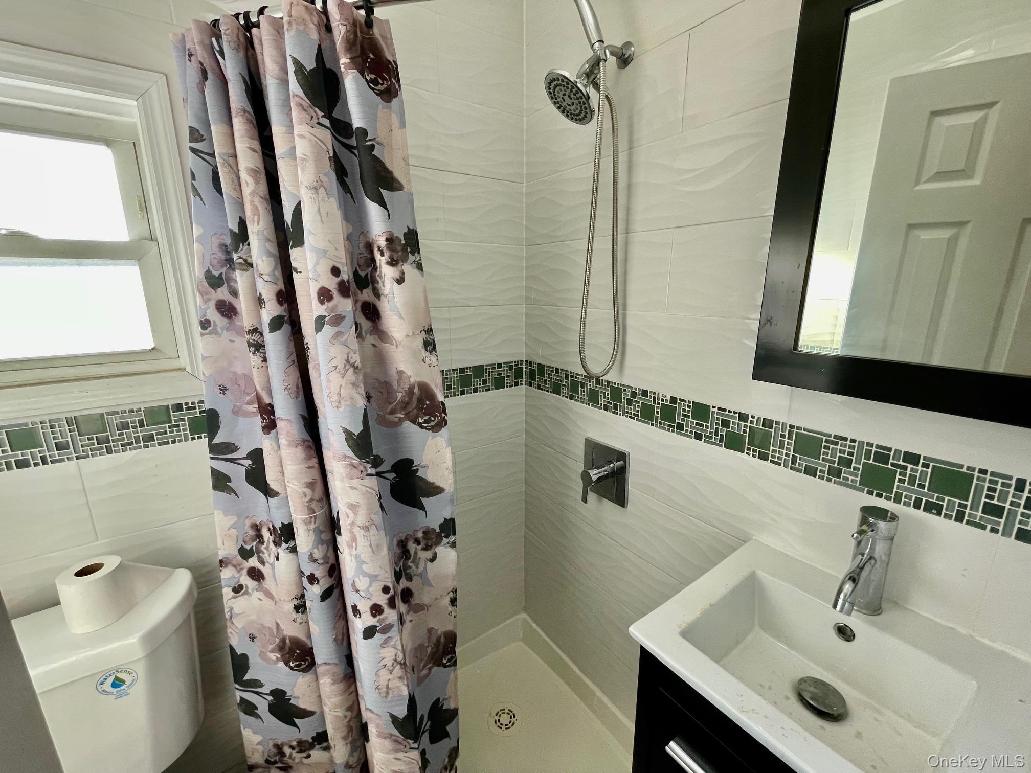 Single Family Rau  Queens, NY 11414, MLS-977998-2